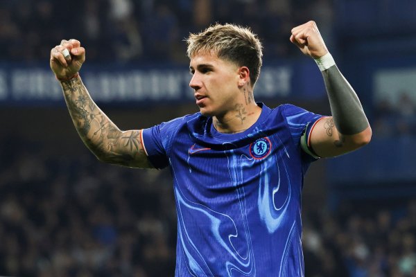 They all represent Chelsea! Contributes to pass and shoot in the European finals, Enzo becomes the first player after Giroud s 18-19 season