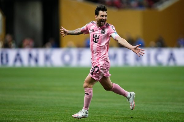 Host: Messi can transfer to the Premier League, he can help Arsenal win the Premier League championship