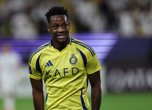 Reporter: Fenerbahce has a new contact with Duran and is still waiting for Sancho