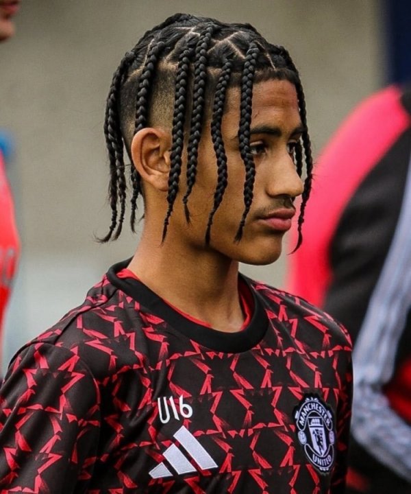 Reporter: Manchester United s 14-year-old 