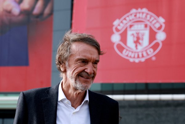 Fans complained that Manchester United recruited senior executives: Others buy players, we buy directors! I remembered this in July?
