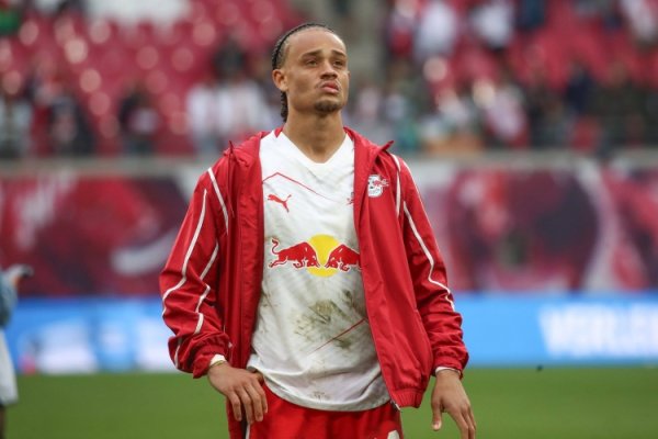 Desky Sky: Chelsea has shown strong interest in Simmons and has made preliminary contact with the players