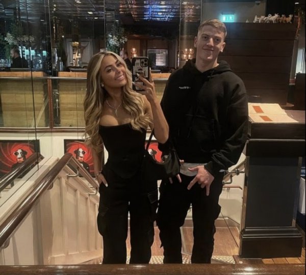 Post: Internet celebrity girlfriend Paul has confirmed that she and Chelsea new aid Drapp have officially broken up
