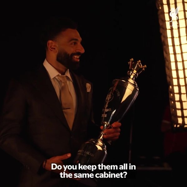 Both of them are going to be spoiled 🥰 The eldest daughter takes away the best trophy of Salah PFA, the younger daughter receives the Golden Boot Trophy