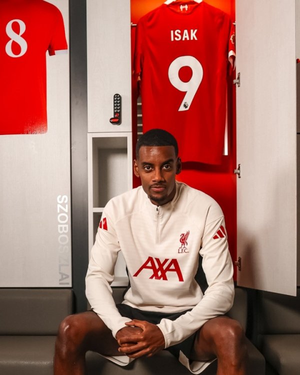 Take the Nunez number! Official: Isaac will wear No. 9 at Liverpool