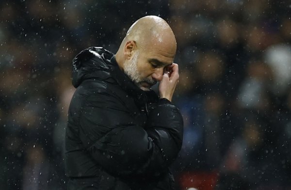 Mask of pain! Manchester City is in a row with more than 10 injuries. Guardiola is about to play against Manchester United Napoli Arsenal