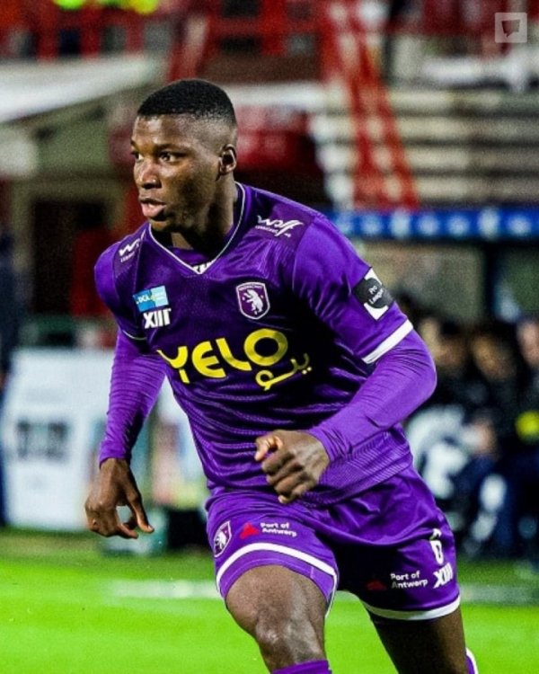 19-year-old Belgian youngster 👀Caicedo was loaned to Belgium for half a year, but his worth of 5 million dropped by 500,000