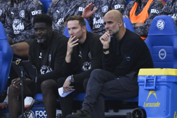 Post: Lijnders plays a huge role in Pep Guardiola’s coaching team, no one knows when the latter will leave